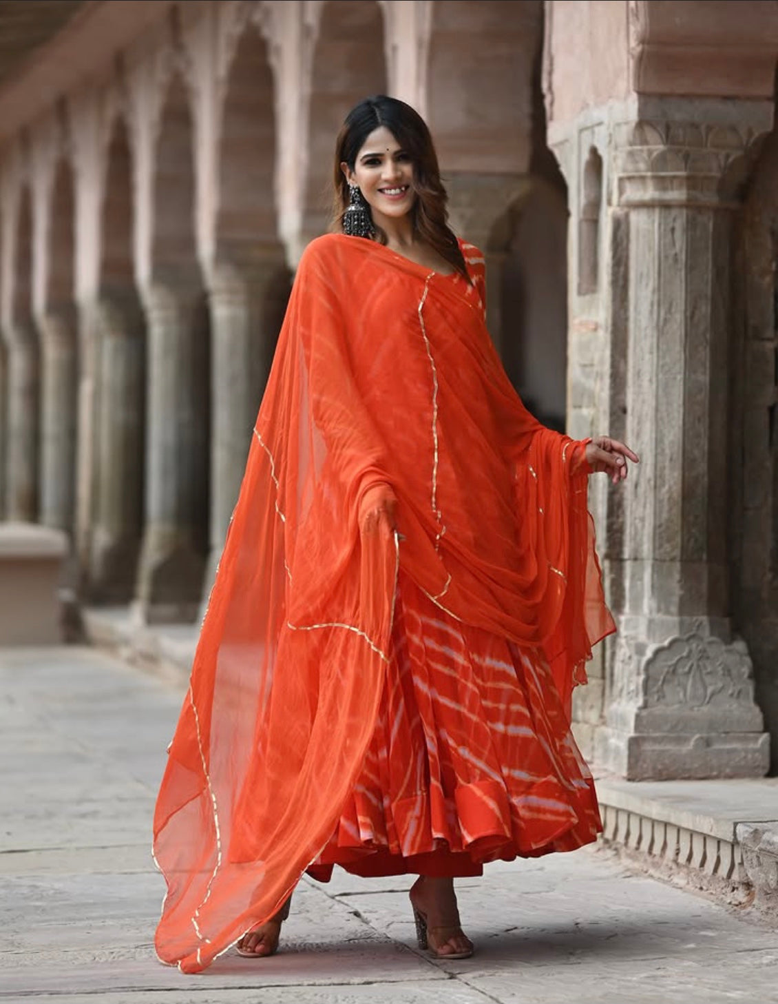 ORANGE LEHERIYA