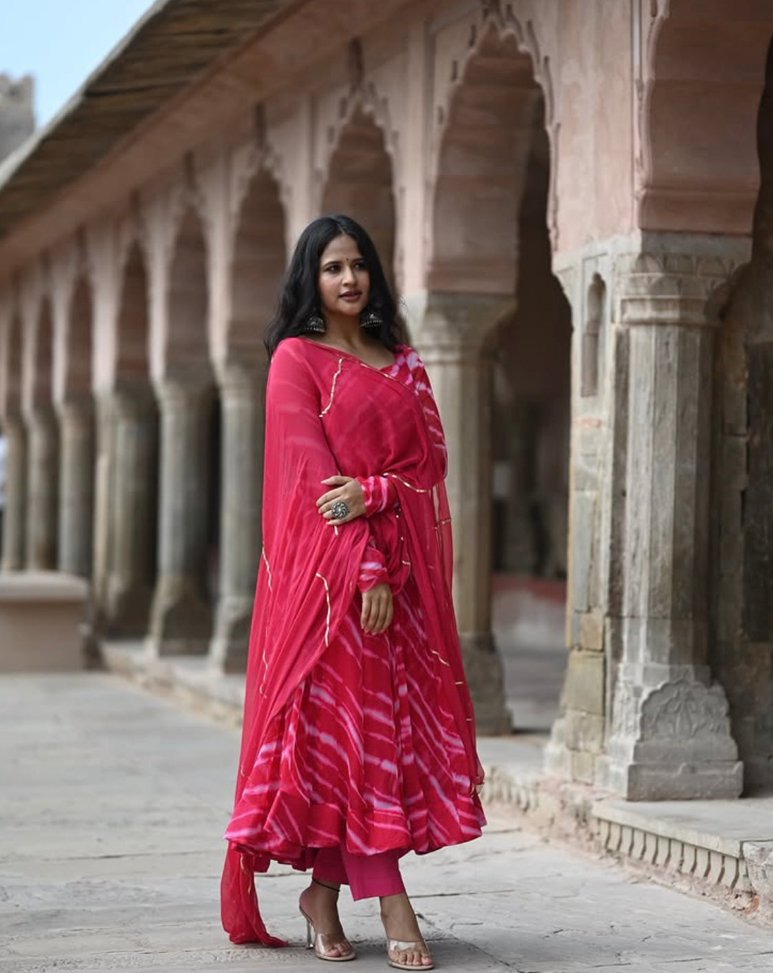 PINK LEHERIYA