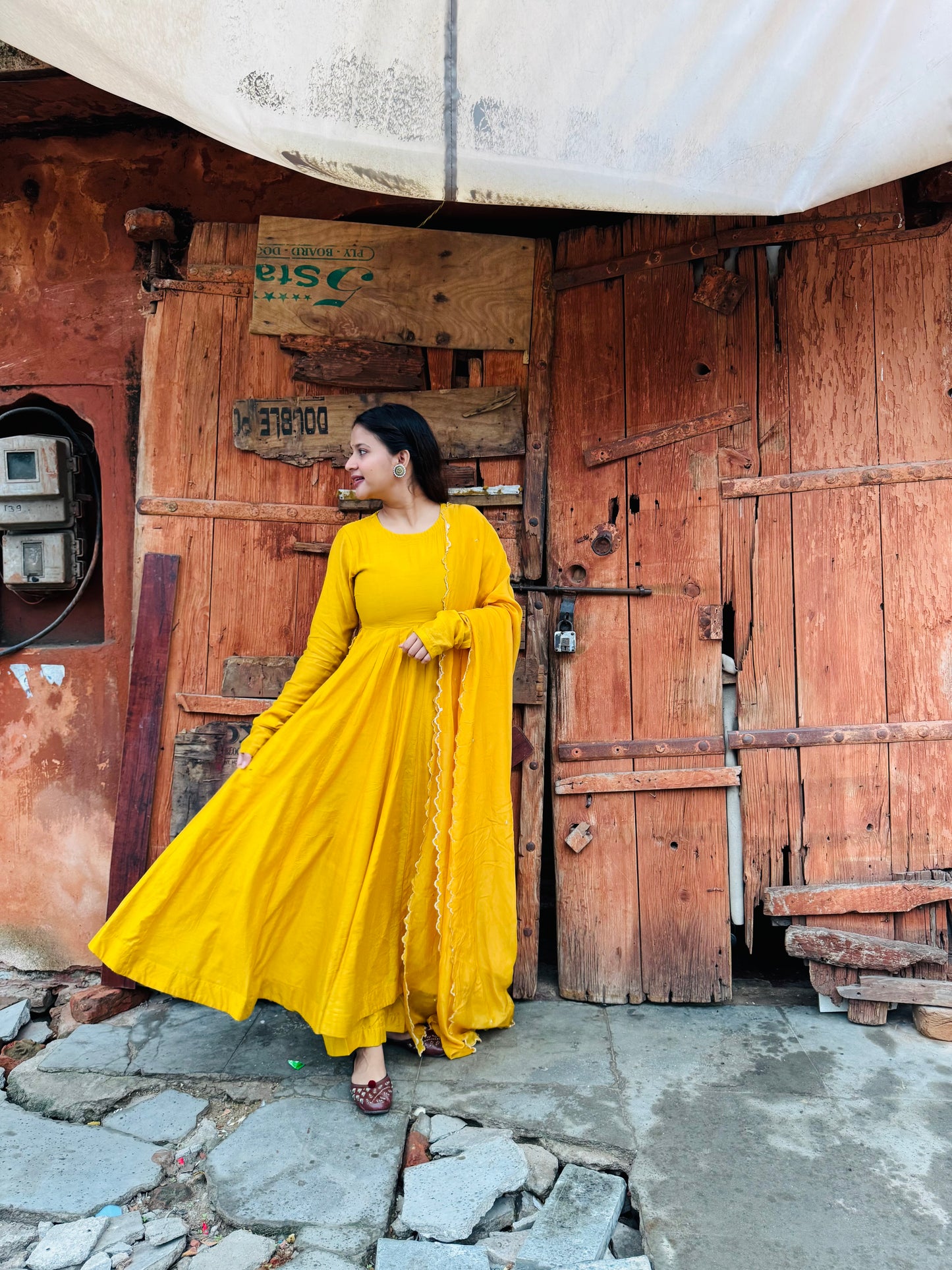 RASHA ANARKALI