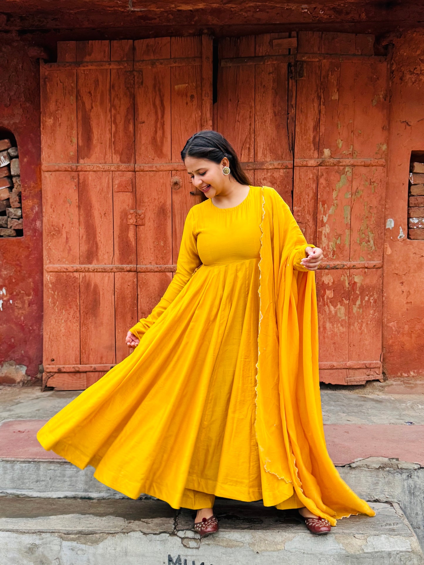 RASHA ANARKALI