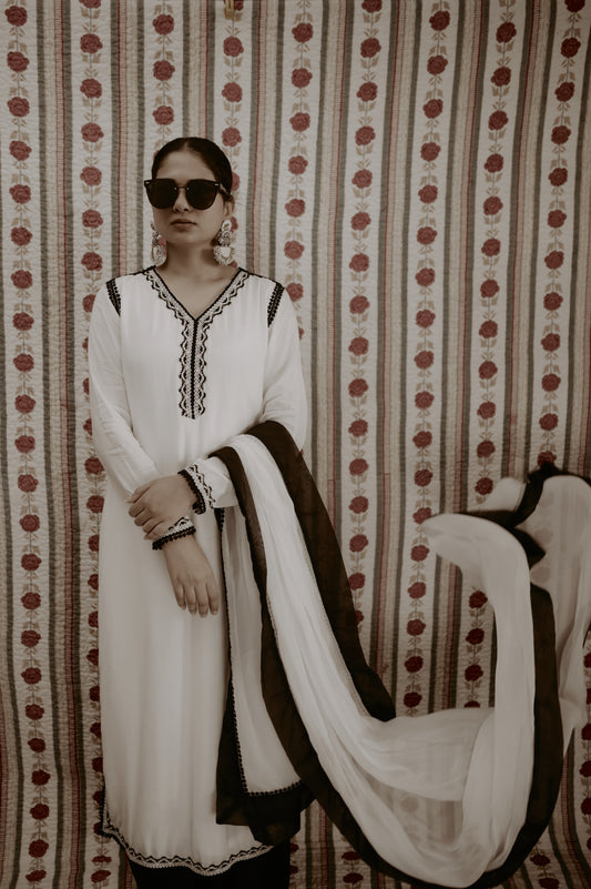 NOOR SUIT