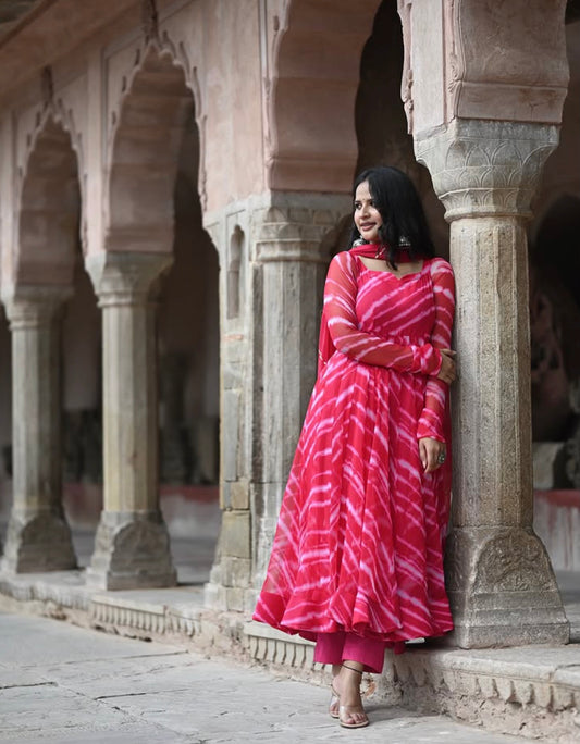 PINK LEHERIYA