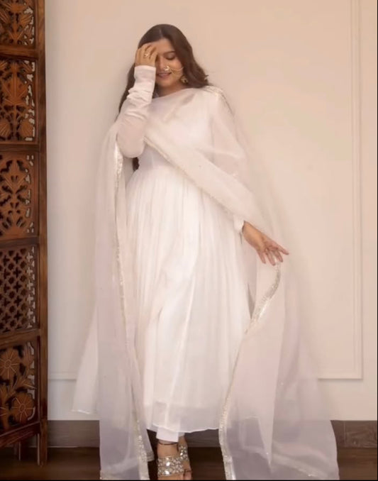 SAAVI ANARKALI