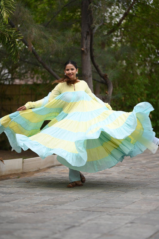 AMBER DHVANI ANARKALI