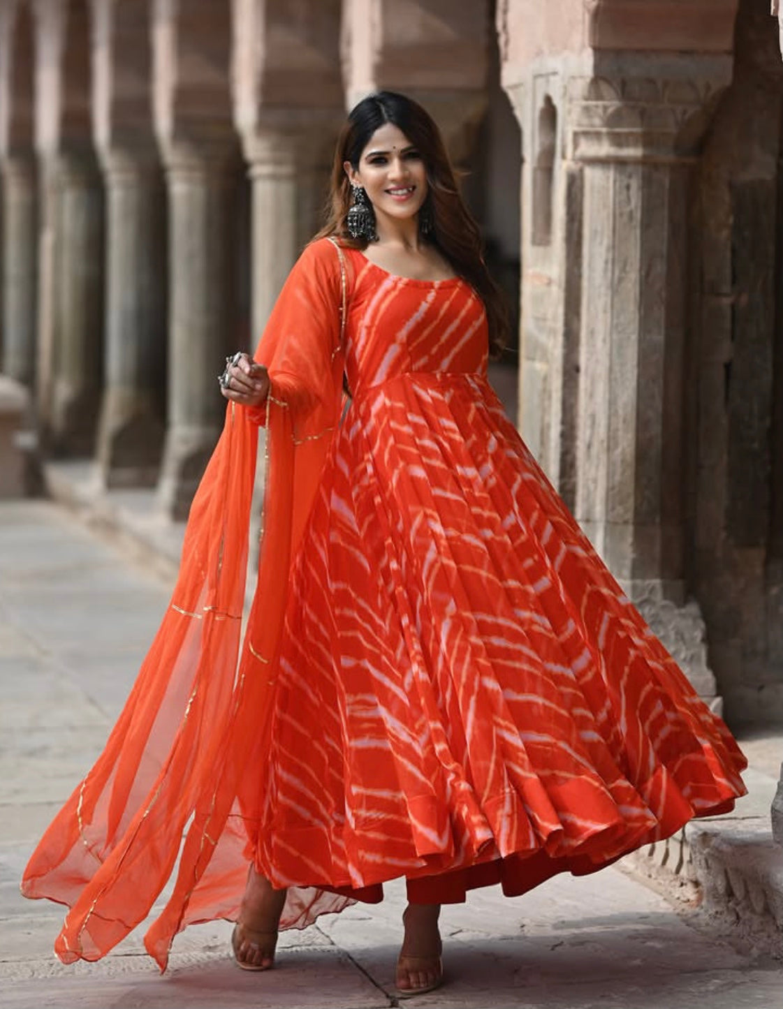 ORANGE LEHERIYA